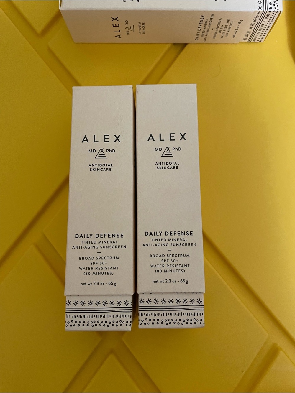 ALEX MD PhD Daily Defense Tinted Mineral Sunscreen SPF 50+ New! Retail $69 each